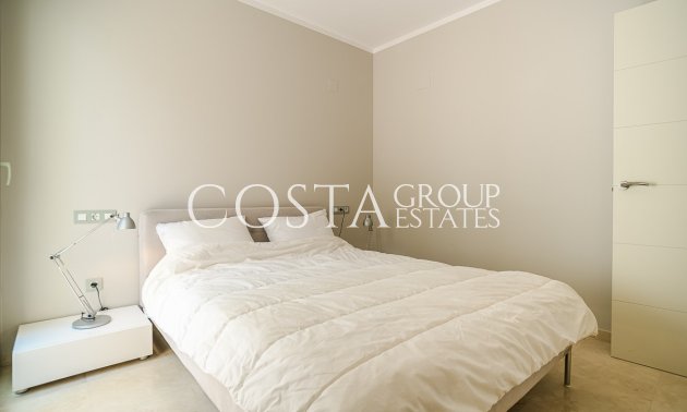 Resale - Villa -
Orihuela - Las Colinas Golf