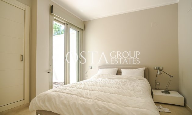 Resale - Villa -
Orihuela - Las Colinas Golf