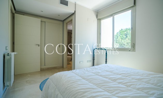 Resale - Villa -
Orihuela - Las Colinas Golf