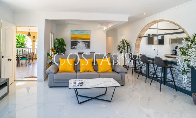 Resale - Villa -
Torrevieja - La Siesta