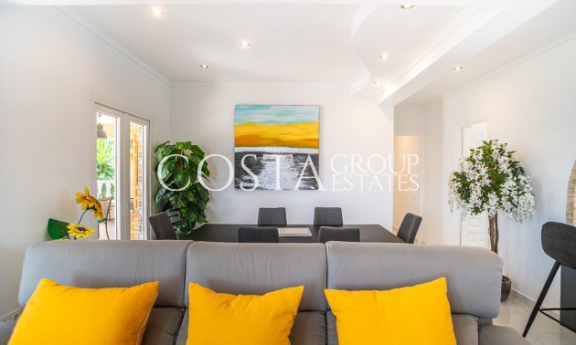 Resale - Villa -
Torrevieja - La Siesta
