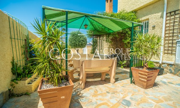 Resale - Villa -
Torrevieja - La Siesta