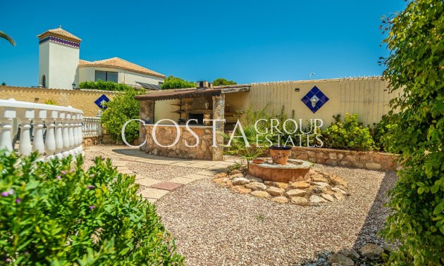 Resale - Villa -
Torrevieja - La Siesta