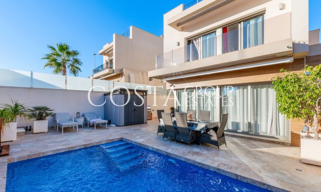 Resale - Villa -
Orihuela - Villamartin