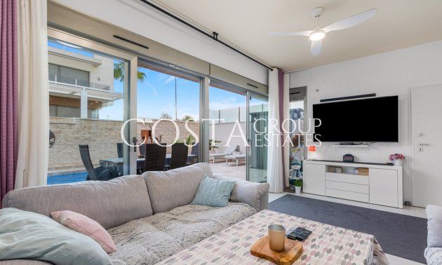 Resale - Villa -
Orihuela - Villamartin