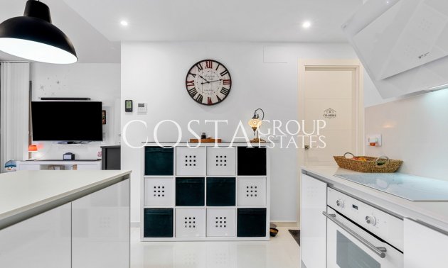 Resale - Villa -
Orihuela - Villamartin