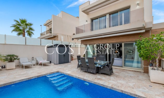 Resale - Villa -
Orihuela - Villamartin