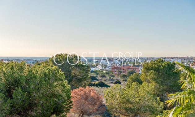 Resale - Villa -
Orihuela - Villamartin