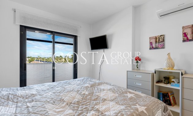 Resale - Apartments -
Urbanización El Raso