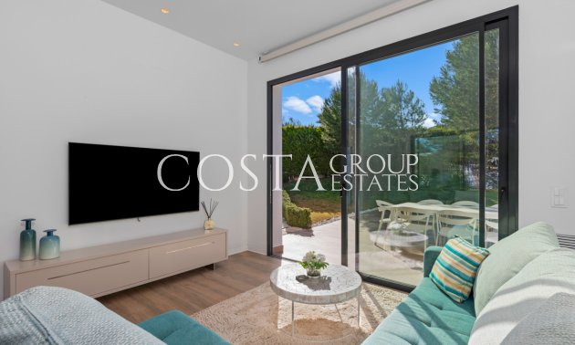 Resale - Villa -
Orihuela - Las Colinas Golf