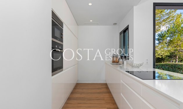Resale - Villa -
Orihuela - Las Colinas Golf
