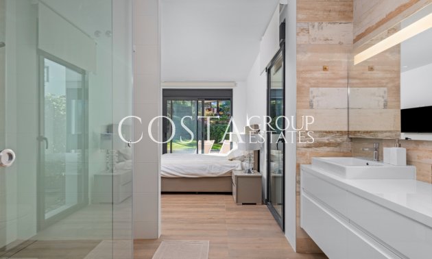 Resale - Villa -
Orihuela - Las Colinas Golf