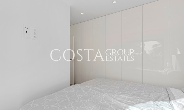 Resale - Villa -
Orihuela - Las Colinas Golf