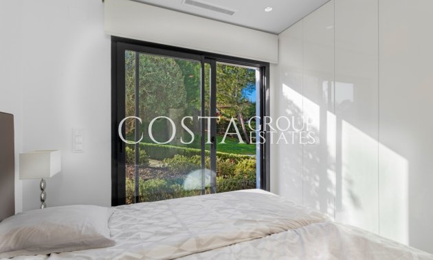 Resale - Villa -
Orihuela - Las Colinas Golf