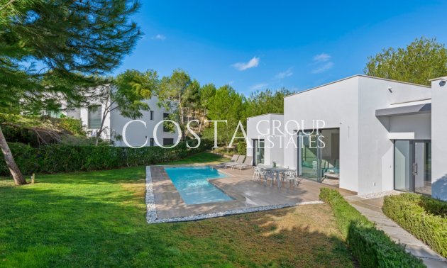 Resale - Villa -
Orihuela - Las Colinas Golf