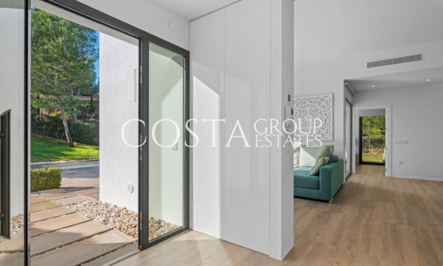 Resale - Villa -
Orihuela - Las Colinas Golf