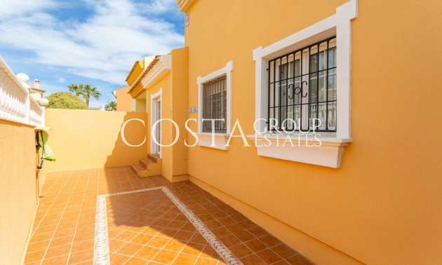 Herverkoop - Villa -
Orihuela - Cabo Roig