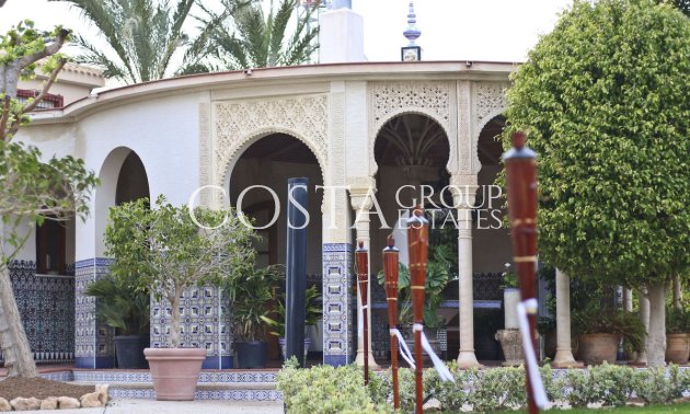 Resale - Villa -
Orihuela - Villamartin