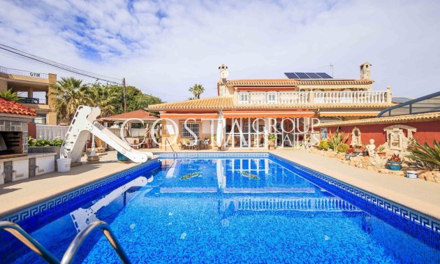 Revente - Villa -
Orihuela - Orihuela Costa