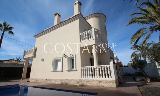 Resale - Villa -
Orihuela - Cabo Roig