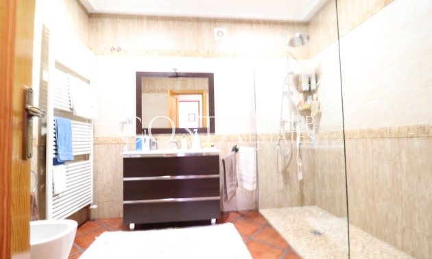 Resale - Villa -
Torrevieja - El Chaparral