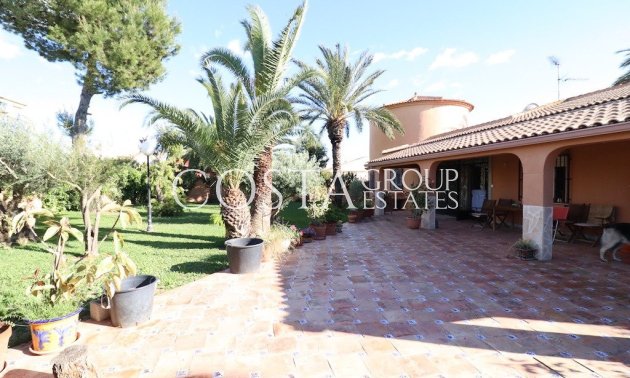 Resale - Villa -
Torrevieja - El Chaparral