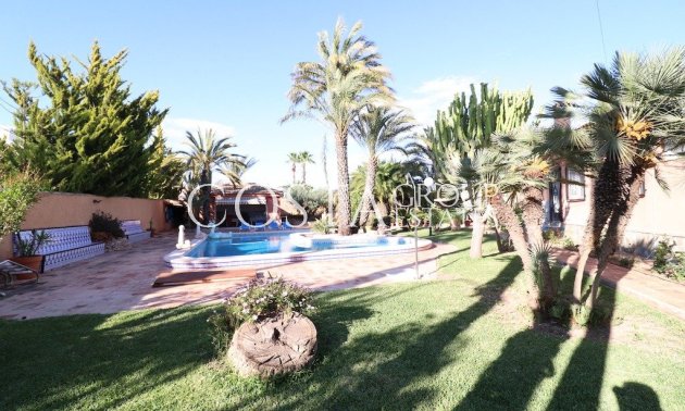 Resale - Villa -
Torrevieja - El Chaparral
