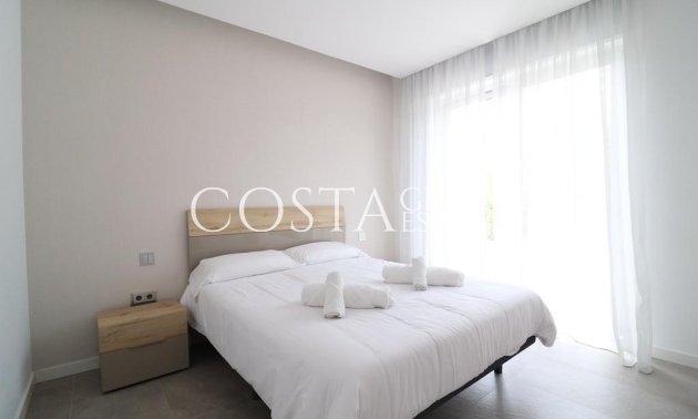 Odsprzedaż - Willa -
Orihuela - Campoamor