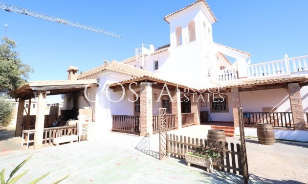 Resale - Villa -
Orihuela - La Zenia