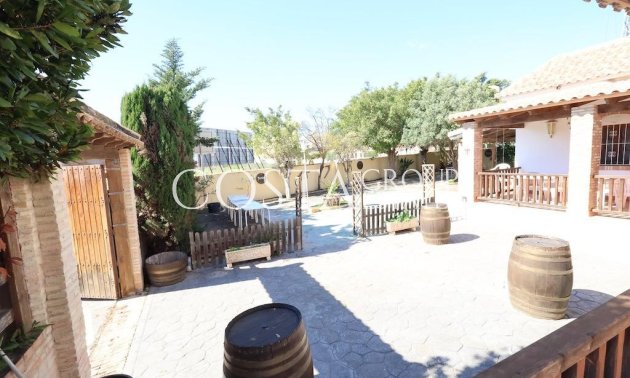 Resale - Villa -
Orihuela - La Zenia