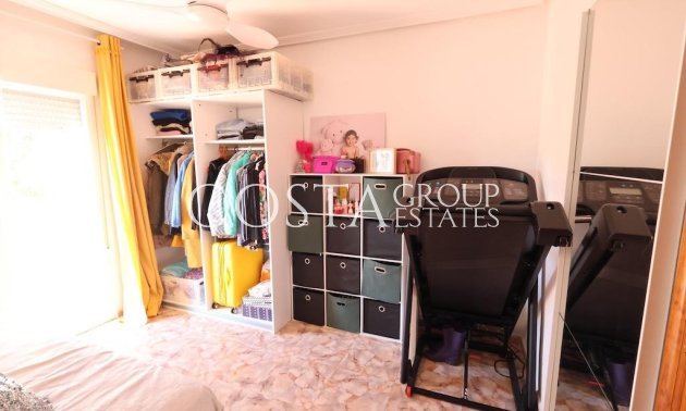 Resale - Villa -
Orihuela - La Zenia