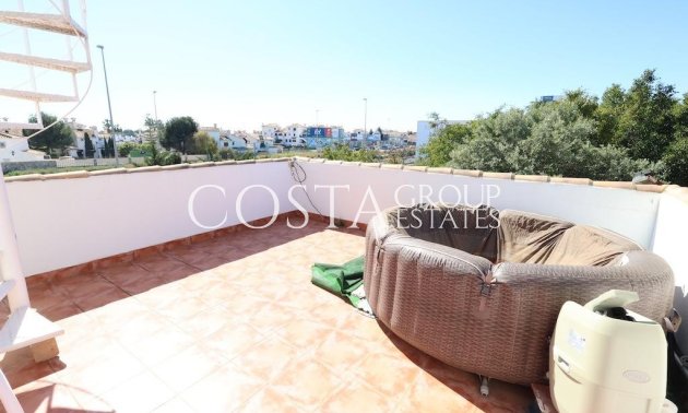 Resale - Villa -
Orihuela - La Zenia