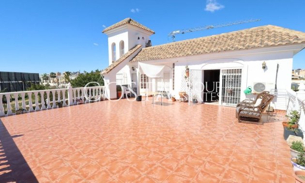 Resale - Villa -
Orihuela - La Zenia