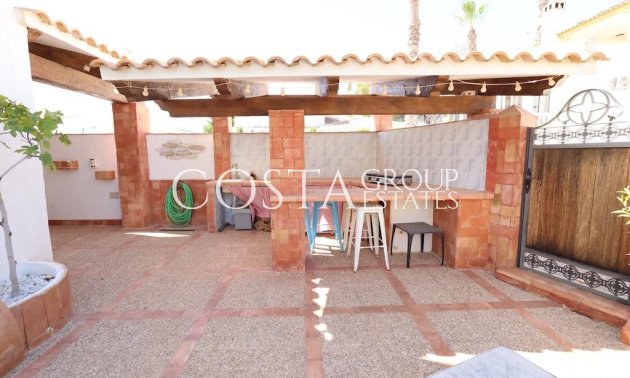 Resale - Villa -
Orihuela - Villamartin