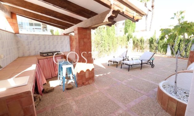 Resale - Villa -
Orihuela - Villamartin
