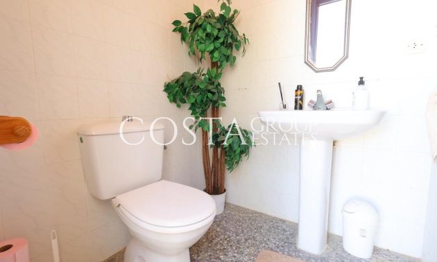 Resale - Villa -
Torrevieja - La Siesta