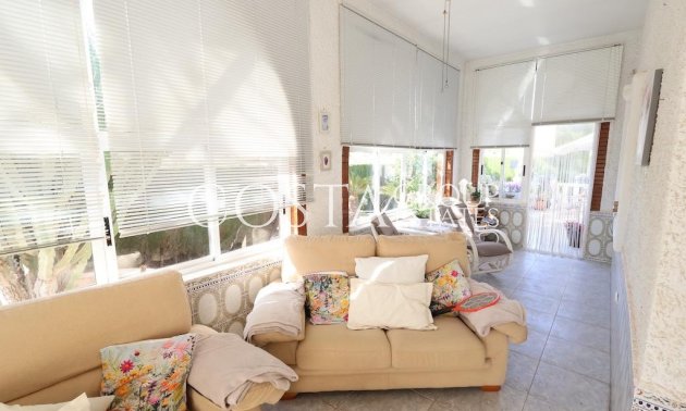 Resale - Villa -
Torrevieja - La Siesta