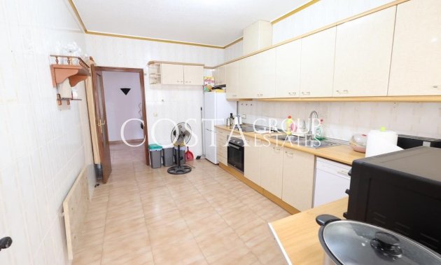 Resale - Villa -
Torrevieja - La Siesta