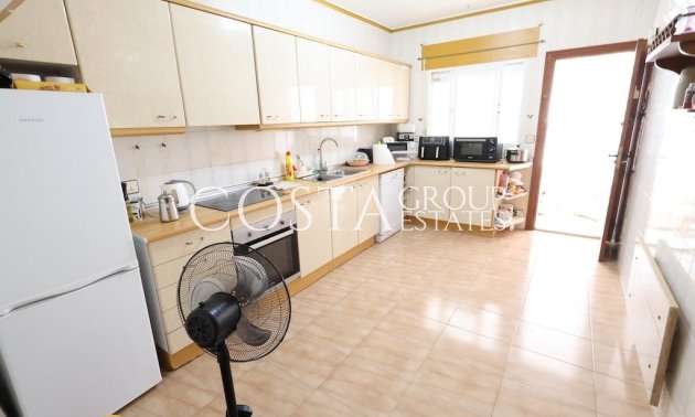 Resale - Villa -
Torrevieja - La Siesta