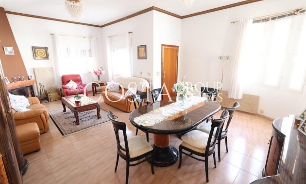 Resale - Villa -
Torrevieja - La Siesta