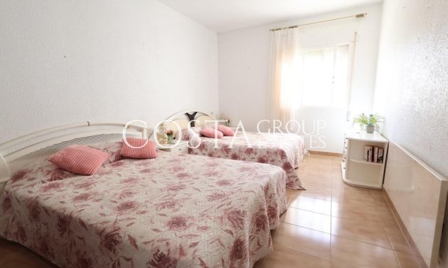 Resale - Villa -
Torrevieja - La Siesta