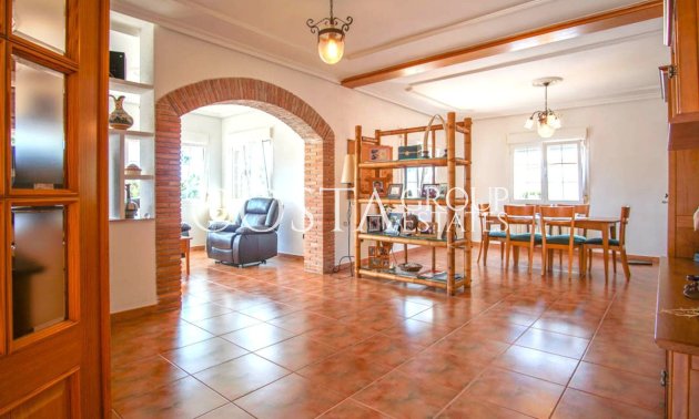 Revente - Villa -
Pinoso - Los Pinos