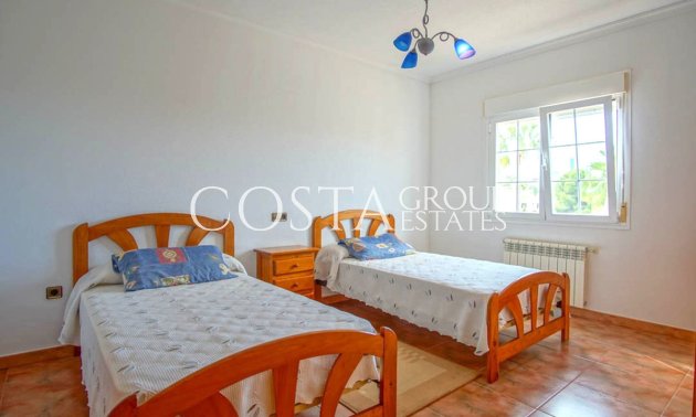 Revente - Villa -
Pinoso - Los Pinos
