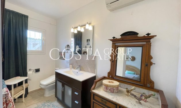 Herverkoop - Villa -
Teulada - Moraira