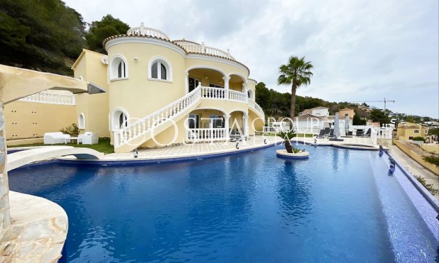 Resale - Villa -
Calpe - Calpe Centro