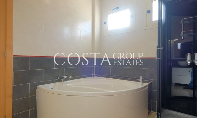 Odsprzedaż - Willa -
Calpe - la Canuta