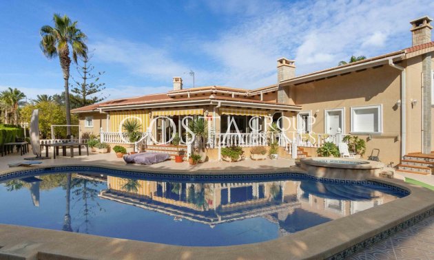 Wiederverkauf - Villa -
Orihuela - Cabo Roig