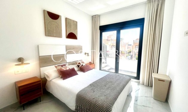 Herverkoop - Villa -
Torrevieja - La Siesta
