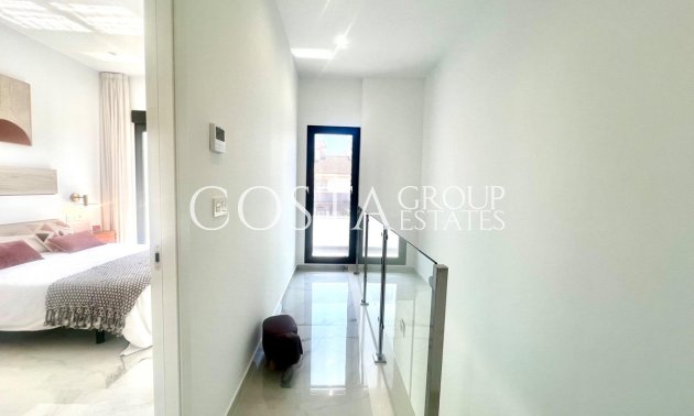 Herverkoop - Villa -
Torrevieja - La Siesta