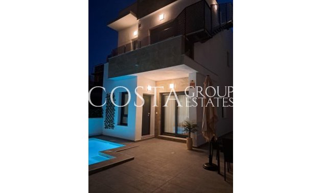 Herverkoop - Villa -
Torrevieja - La Siesta